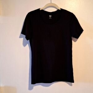 Dark Black Tee from UNIQLO - Small